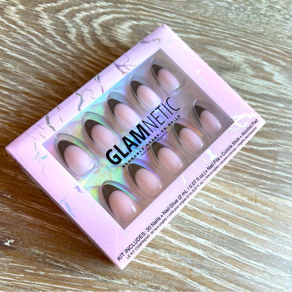 GLAMNETIC short almond Press On nail set